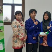  SABUN DARI LIMBAH PEMURNIAN MINYAK KELAPA DAN EKSTRAK PATIKAN KEBO