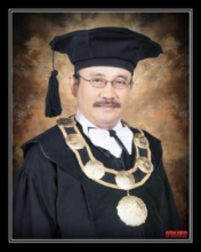 Prof. Dr. Edi Purwanta, M.Pd